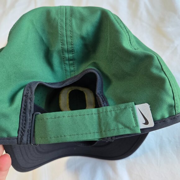 University or Oregon Running Hat - Picture 8 of 9